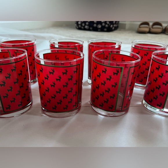 Set of 8 Vintage Christmas Holiday Tumbler low ball glasses by Georges Briard - Picture 6 of 9